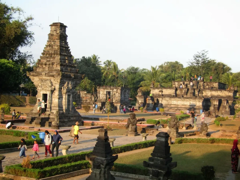 Candi Penataran Blitar, Jawa Timur Kompleks Majapahit Yang Hidup Dengan Relief Cerita – Wonderful Indonesia